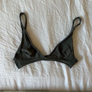 Skims bralette. Never worn, way too small and missed the return window.